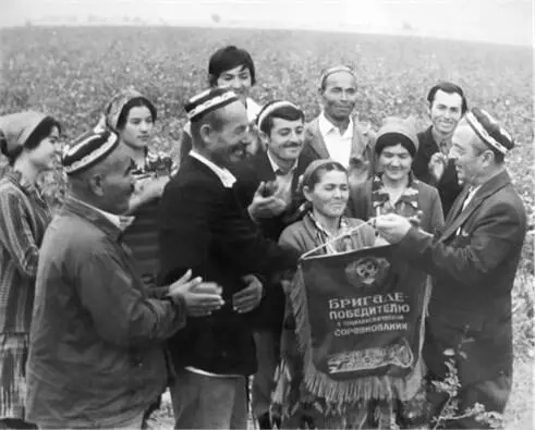 Илл 57 Имамназар Ходжаназаров предположительно 1970е гг Илл 58 - фото 83