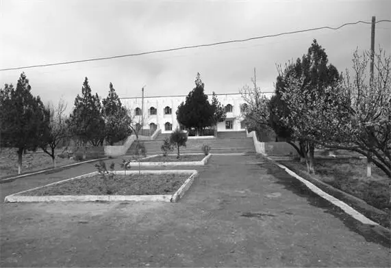 Илл XXXI Новая школа имени Исмадиерова 2010 Илл XXXII У ошобинских - фото 122