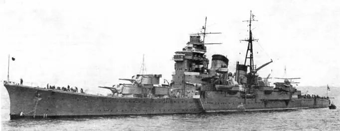 Тяжелые крейсера Асигара вверху и Миоко два фото внизу в конце 1930х - фото 59