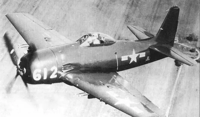 Новенький F8F2 облетывается после сборки Лонг Айленд 1948 год Последние три - фото 83