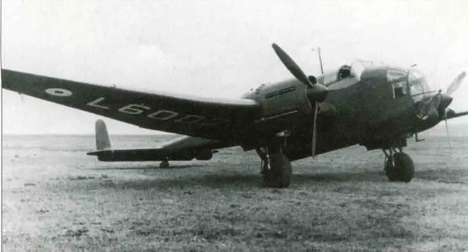 Первый серийный Хирфорд L6002 впервые поднялся в воздух 17 мая 1939 года - фото 33