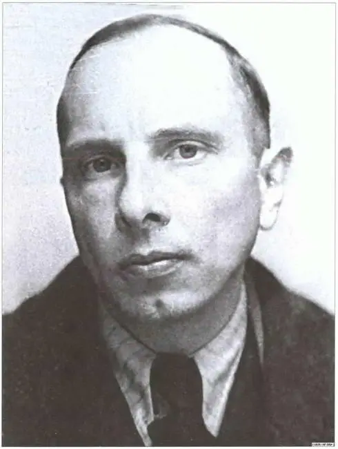Степан Бандера Степан Бандера справа и его товарищ по украинской - фото 1