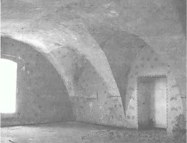 Готические своды внутри Быховского замка В годы Северной войны на Быхов - фото 30