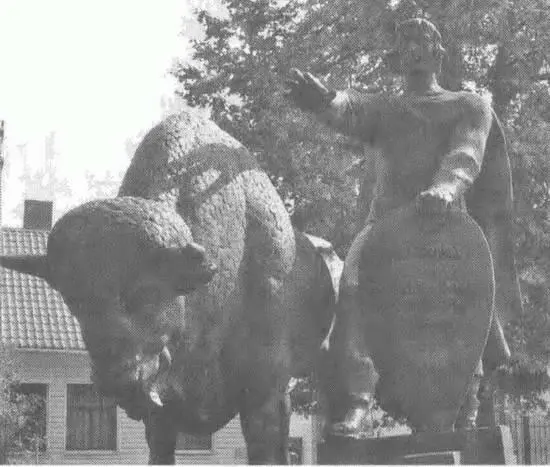 Памятник основателю Каменца Во втором фрагменте идёт речь о возведении башни - фото 83