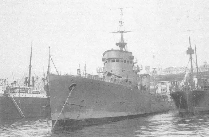 Ланцеротто Малокелло и Лука Тар иго на достройке 1929 г Ланцеротто - фото 74