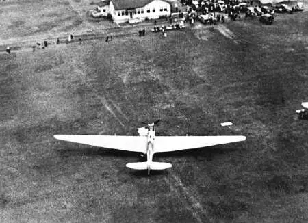 Самолетрекордсмен Ант25снимок сделан в Ванкувере 20 июня 1937 года Фото - фото 74