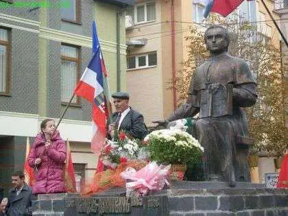 Памятник Александру Духновичу в Мукачеве Собирание Руси Российская диаспора - фото 12