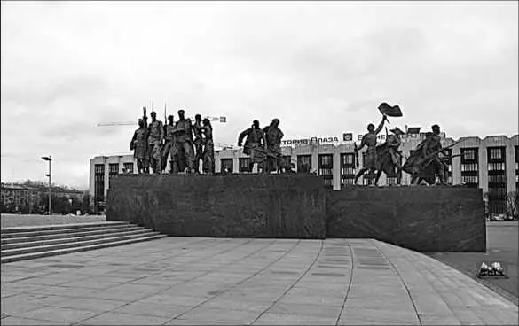 Площадь Победы В 1952 году были названы Перекопская улица у Нарвских ворот в - фото 52