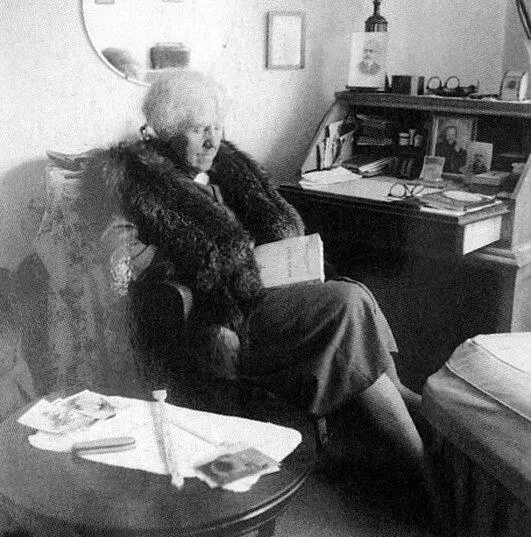 Кн Анна Леонидовна Шаховская Париж 1940 Из семейного архива Предвоенный - фото 55