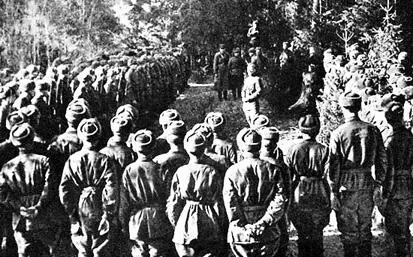 Калининский фронт Выпуск младших командиров обучавшихся на курсах 1943 г - фото 245