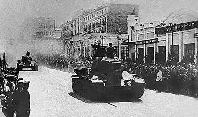 Отправка на фронт 244й 63й гвардейской танковой бригады Уральского - фото 268