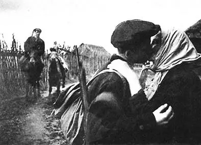 Проводы сына в партизанский отряд 12 мая 1943 г Среда С организацией - фото 297