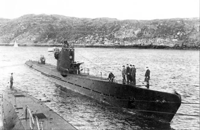 Подводная лодка С56 В эти часы В южной части Балтийского моря на - фото 320