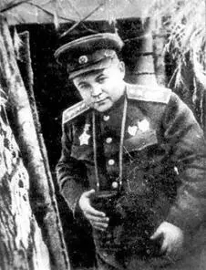 Командующий Воронежским фронтом генерал армии Ватутин Н Ф на командном пункте - фото 42