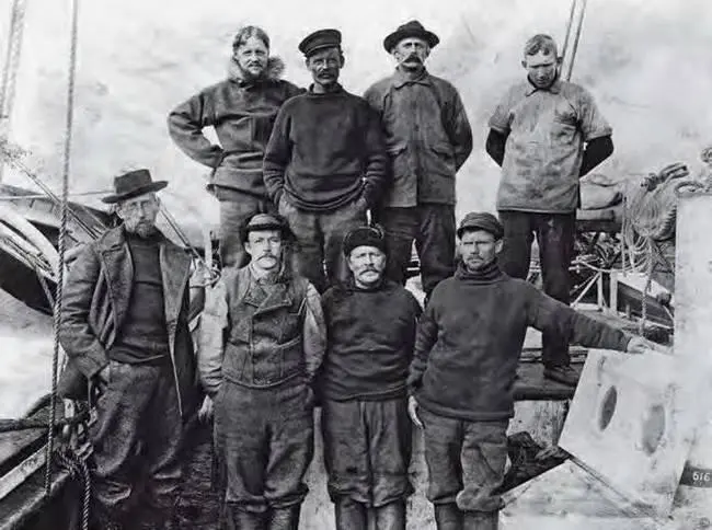 Июнь 1903 года Руал Амундсен слева в шляпе совершает экспедицию на - фото 76