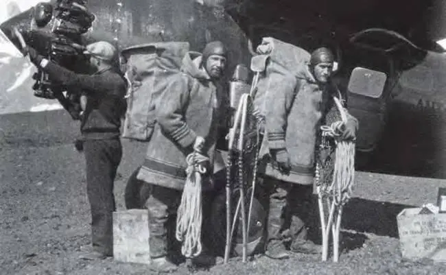 В 1928 году после своего необычайного воздушного арктического путешествия - фото 88