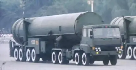 Так как американские ПЛАРБ несут трехступенчатые баллистические ракеты UGM133A - фото 95