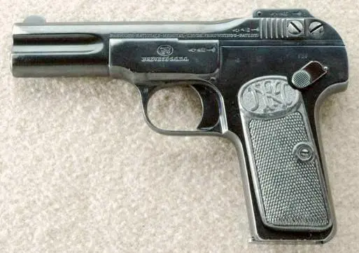Пистолет FN Browning model 1900 конструкции Джона Мозеса Браунинга впервые - фото 31