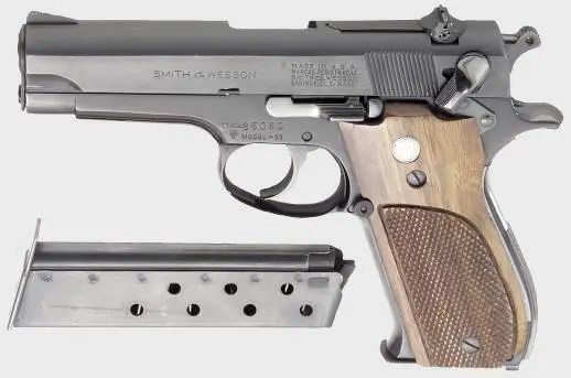 Model 39 стал первым самозарядным пистолетом фирмы Smith Wesson калибра 9 мм - фото 410