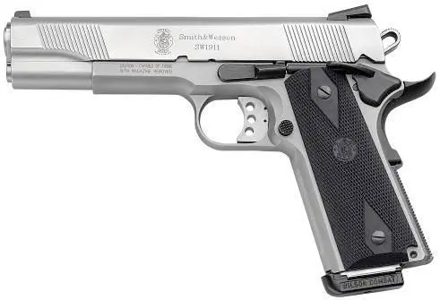 Модель SW1911 основана на конструкции легендарного Colt M1911 и представляет - фото 427