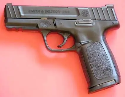 Пистолеты SD9 и SD40 созданы компанией Smith Wesson на основе конструкции и - фото 440