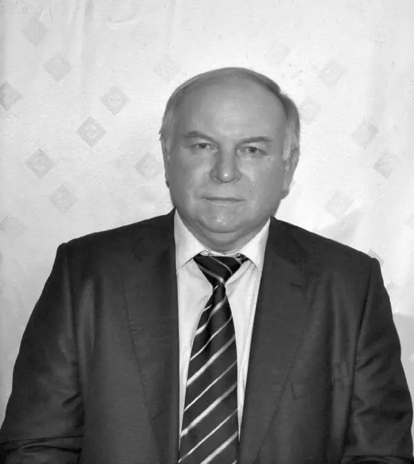 Носатов Виктор Иванович родился 10 марта 1953 года в колхозе 2я Пятилетка - фото 1