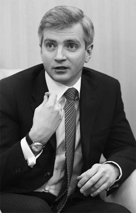 А Кибовский который точно подсчитал количество звездочек на американском - фото 49