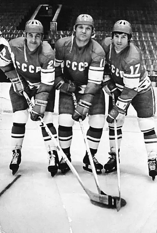 ЦСКА сезон 196768 Харламов верхний ряд второй слева В зените славы - фото 119