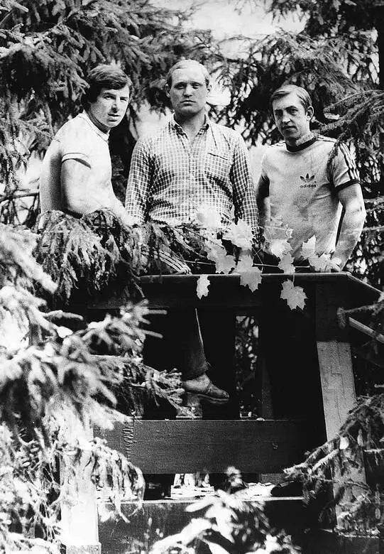 ЦСКА сезон 196768 Харламов верхний ряд второй слева В зените славы - фото 120