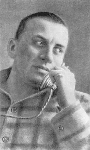 Рис 28Маяковский слушает 1929 год Рис 29Бабушкин телефонный - фото 8