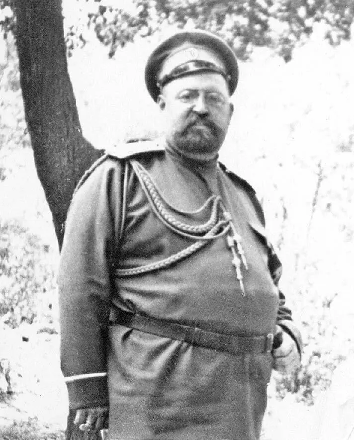 Граф Н Н Игнатьев Штабскапитан А П Кутепов Тогда двадцатитрехлетним - фото 133