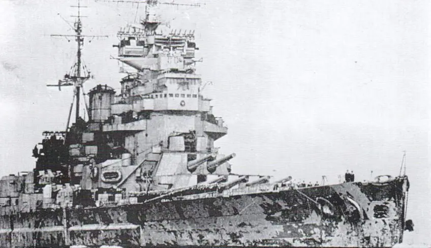 Линейный корабль Принс оф Уэльс зима 1941 года Носовые 356мм башни - фото 97