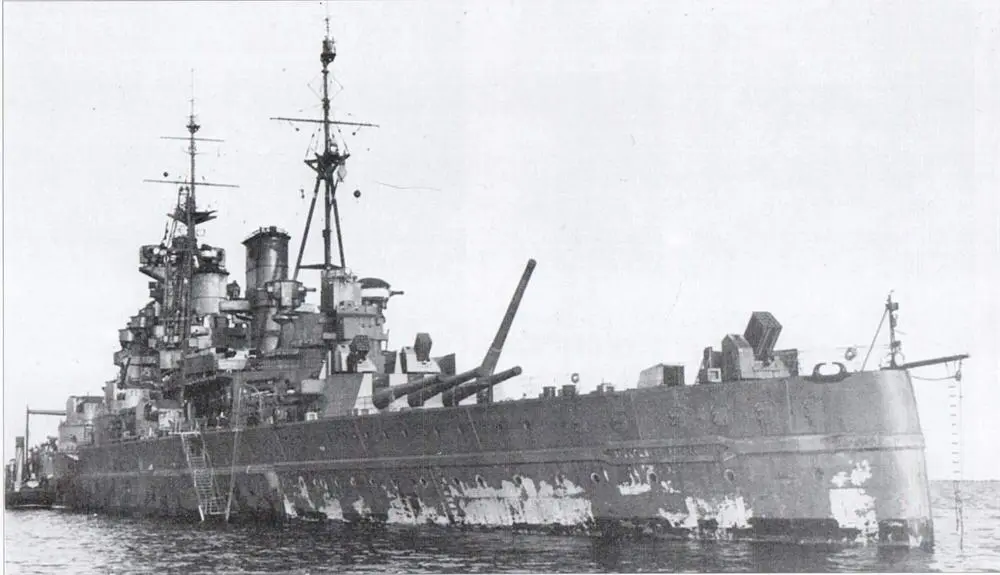 Линейный корабль Кинг Джордж V 1940 год Кинг Джордж V в в доке - фото 91