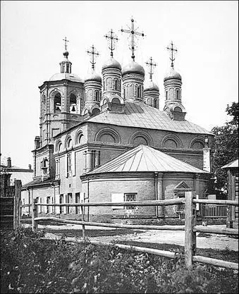 Церковь Успения в Путинках Левая сторона переулка начинается домом 112 - фото 8