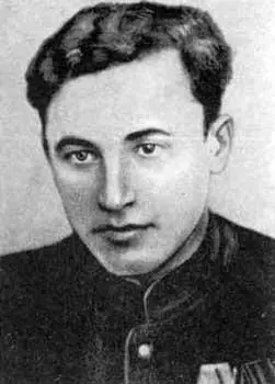 Командир орудия В Е Алексеев Разведчики A Г Лисицкий И В Маркиданов - фото 35