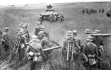 Концентрация немецких войск Военные действия на других театрах Второй мировой - фото 179