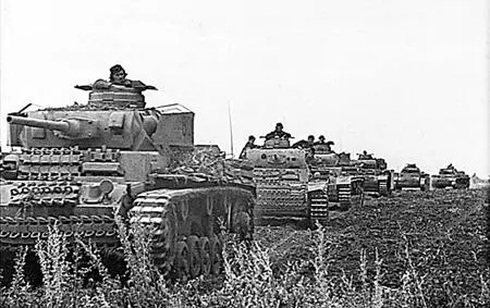 Немецкая танковая колонна Pz Kpfw III июнь 1943 года В эти же дни - фото 181