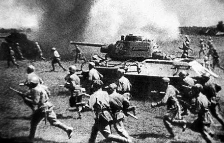 Ожесточенный бой на Огненной дуге Вечером 10 июля Ни невиданная - фото 317