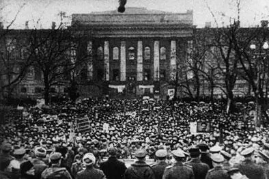 Митинг в честь воиновосвободителей в Шевченковском парке 27 ноября 1943 г - фото 459
