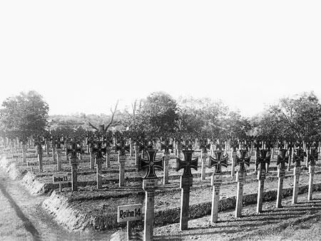 Фашистское кладбище Октябрь 1943 г Из архивных материалов и документов - фото 42