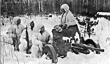 Истребители танков В эти дни Для усиления боевой мощи Красной Армии - фото 174
