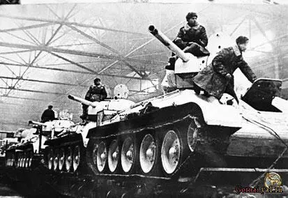 Танки Т34 готовы к отправке на фронт Когда земля от крови стыла Когда - фото 184