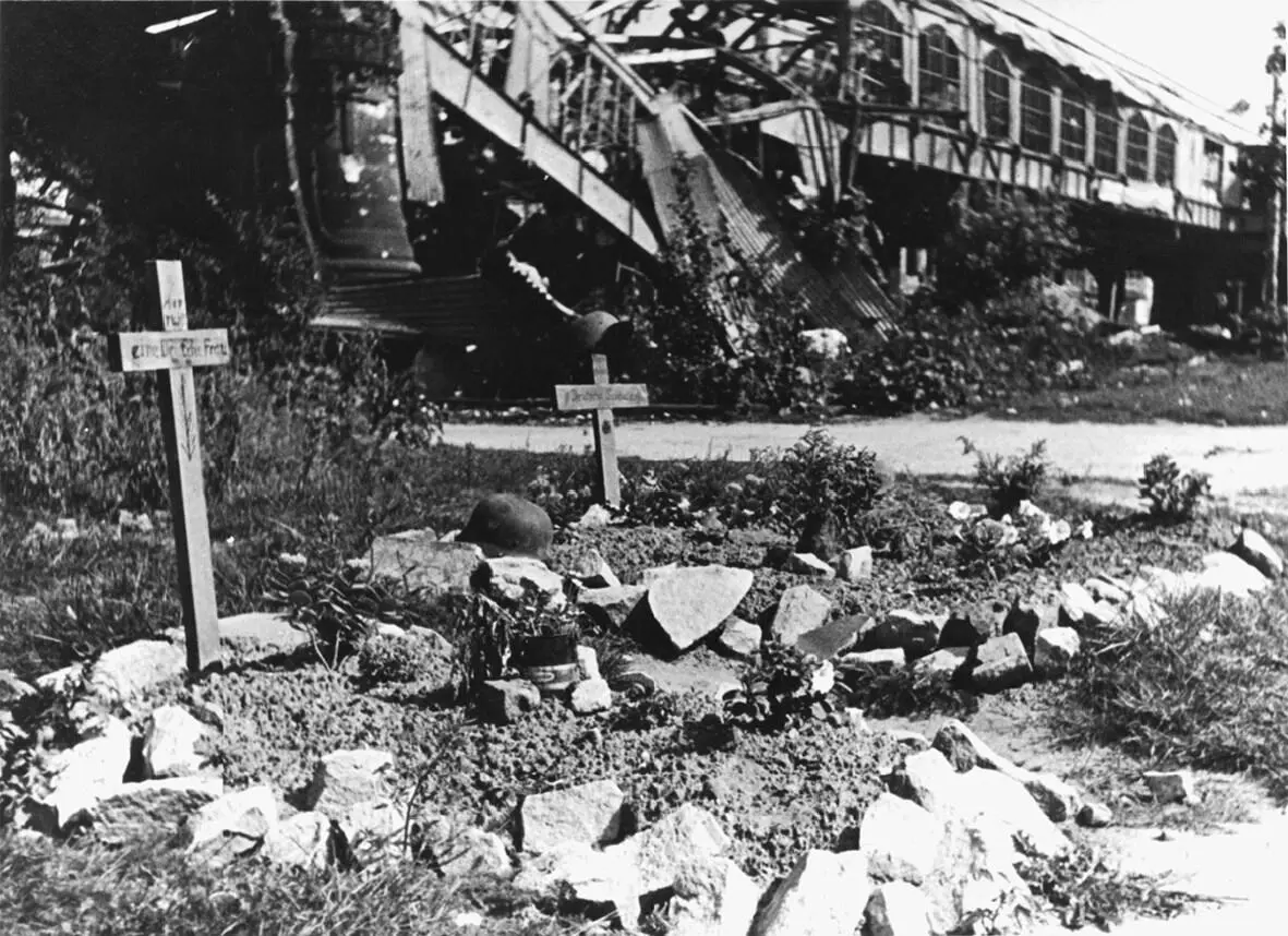 Рис 34 Экстренные могилы близ станции метро Ноллендорфплац 1945 г - фото 14