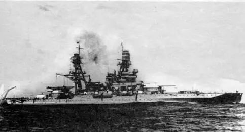 Arizona после модернизации в 1930х гг вверху и Pennsylvania в 1943 г - фото 113