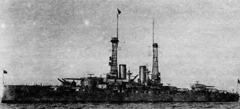 Texas в 1916 вверху и в 1918 гг Полученные повреждения корпуса - фото 44
