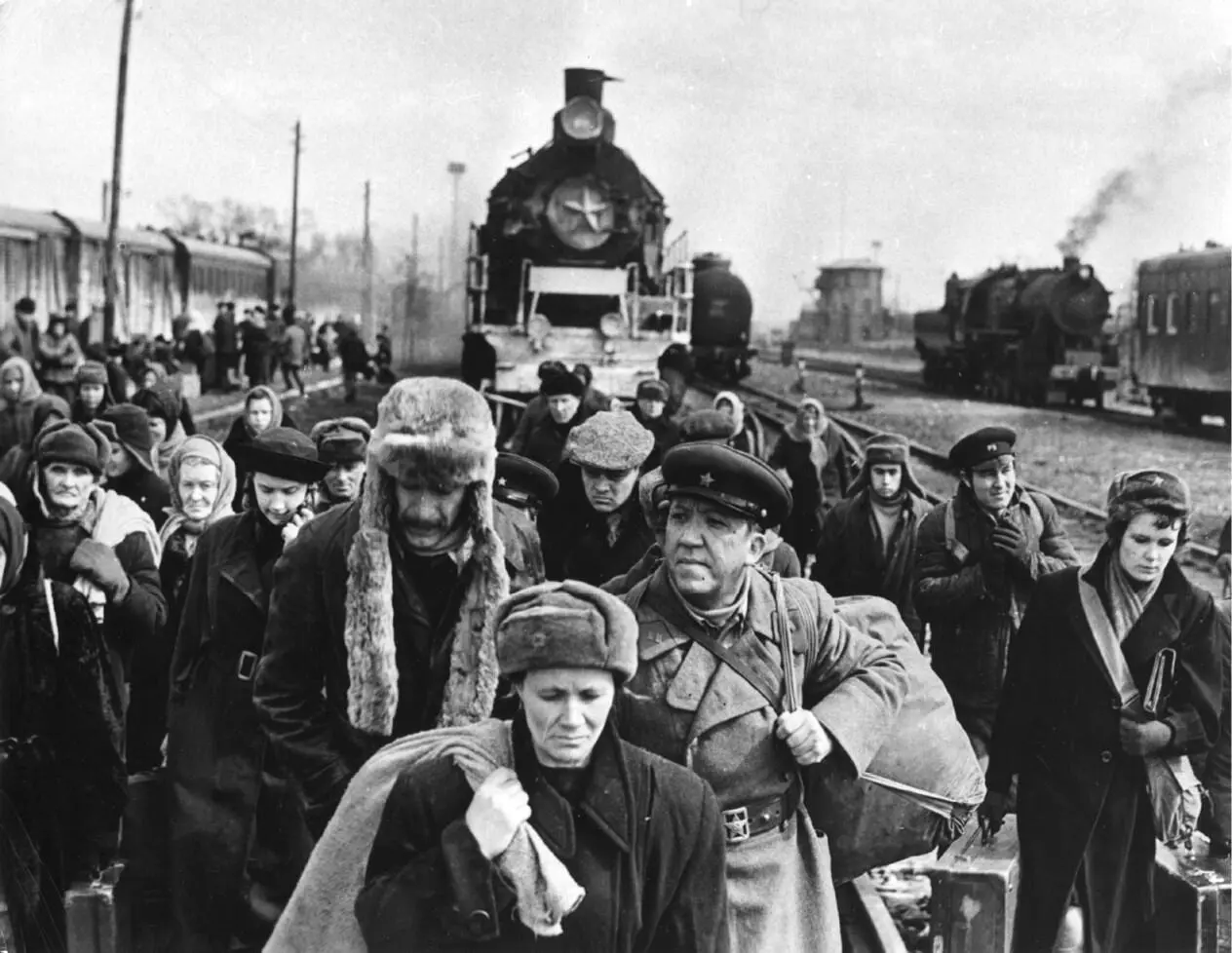 Даже в моменты самых острых переживаний герои Германа не имеют права на - фото 27