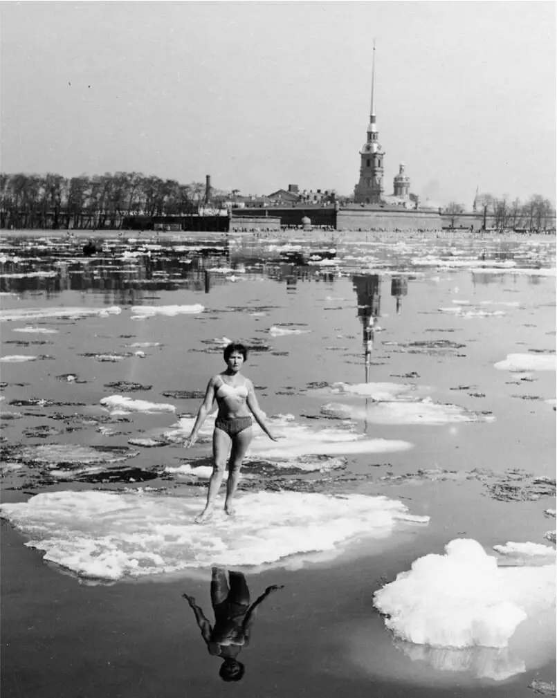 Любители зимнего плаванья моржи обоих полов 1960е гг ЦГА КФФД СПб - фото 17