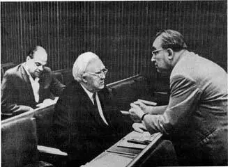 Н С Тихонов и А Е Корнейчук 1971 А Е Корнейчук и Д А Алексидзе 1971 - фото 23