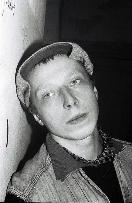 Тима Земляникин в клубе TaMtAm 1991 г Фото А Антонов Дебютировав - фото 39