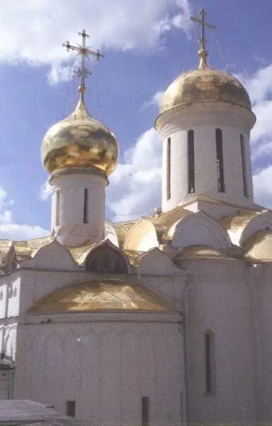 Троицкий собор ТроицеСергиевой лавры Троица 1420е гг Троица Фрагмен - фото 28